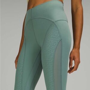 Lululemon Nulu and Mesh Mid-Rise Yoga
Tidewater Teal